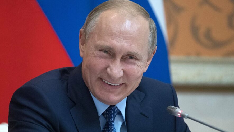 Poutine met en vigueur la loi sur les fausses informations contre le gouvernement à l'étranger