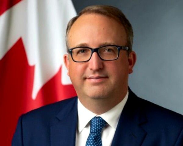 « Le Gouvernement du Canada ne délivre pas de visas à travers une loterie », clarifie l’ambassadeur Sébastien Carrière