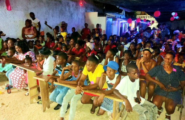 Haïti: PKT honore les manmans pour une deuxième fois à Cité Charite