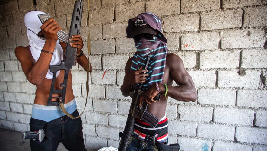 Haïti : 7 minibus détournés par les gangs de Grand-Ravine !