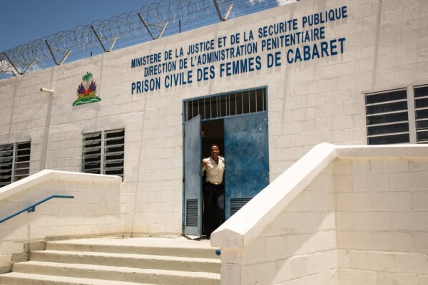 La prison des femmes de Cabaret attaquée par des gangs de Canaan et de « Ti Tanyen »