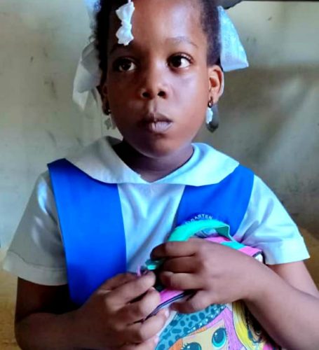 Tension à Port-au-Prince : une écolière adolescente perdue à ses parents conduite à la DDO PNH