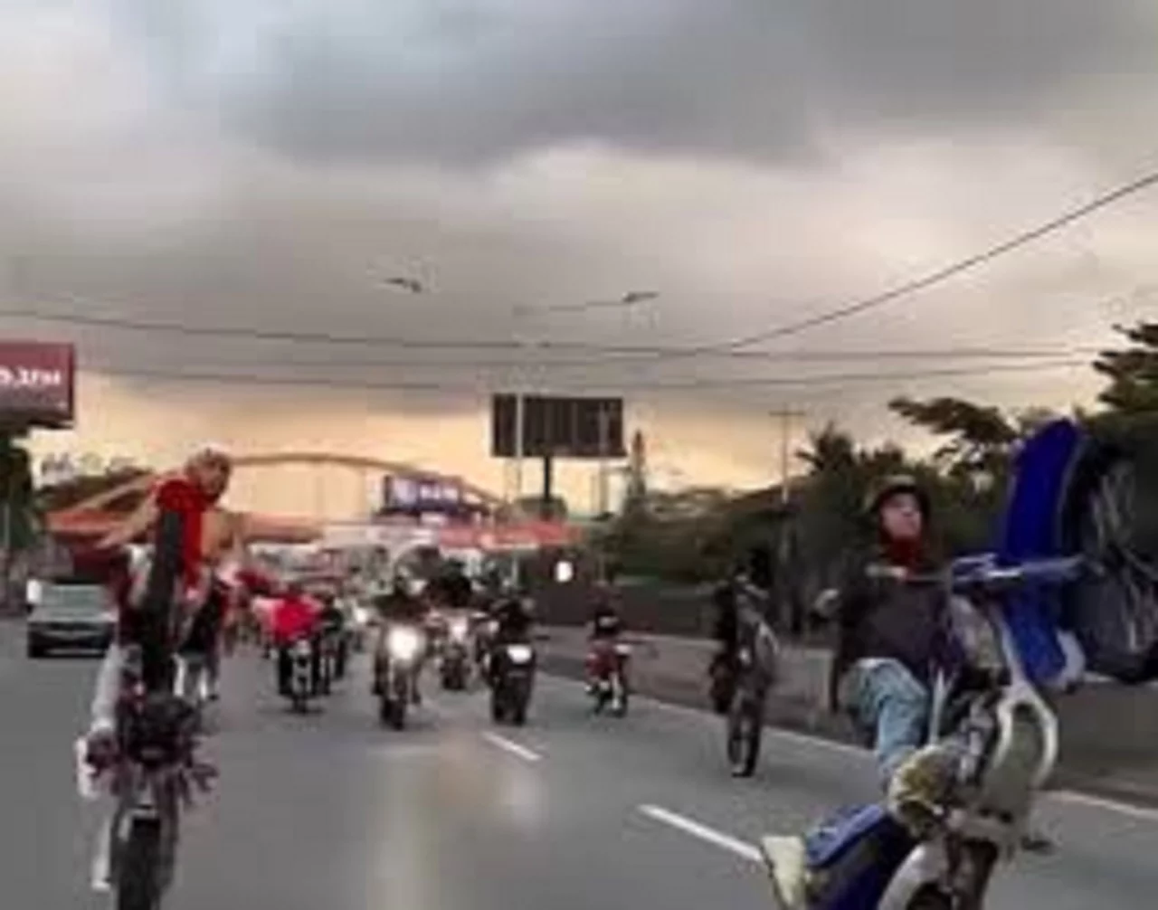 Motards risquent 10 à 20 ans de prison pour avoir causé un décès en effectuant des figures dangereuses