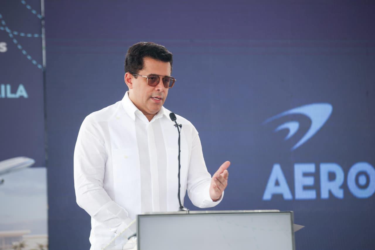 Collado annonce que la République dominicaine a accueilli un record de 863 000 touristes en juillet par avion