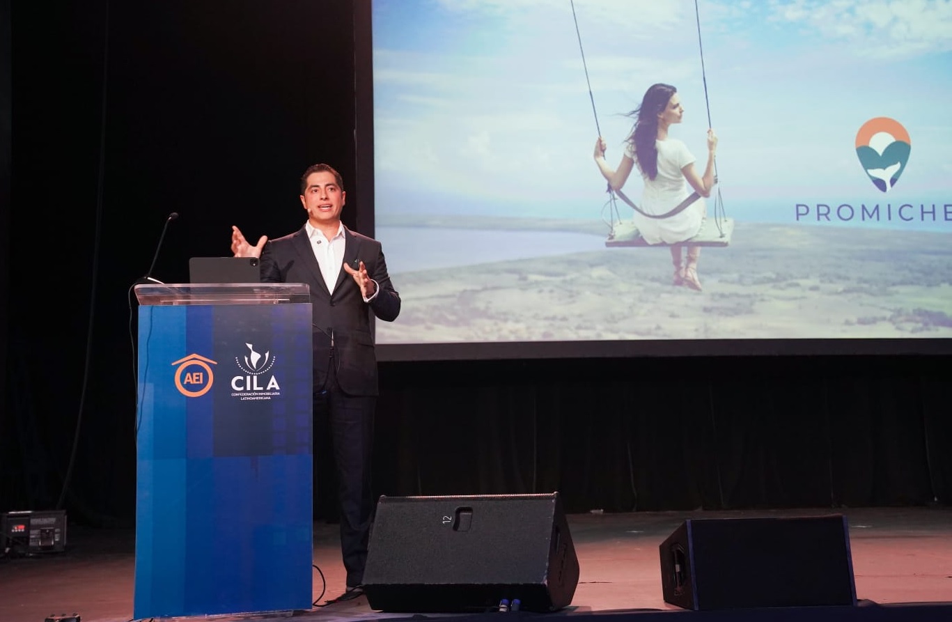 Un développeur dominicain présente sa vision du tourisme « régénératif » pour Miches lors d’un congrès international