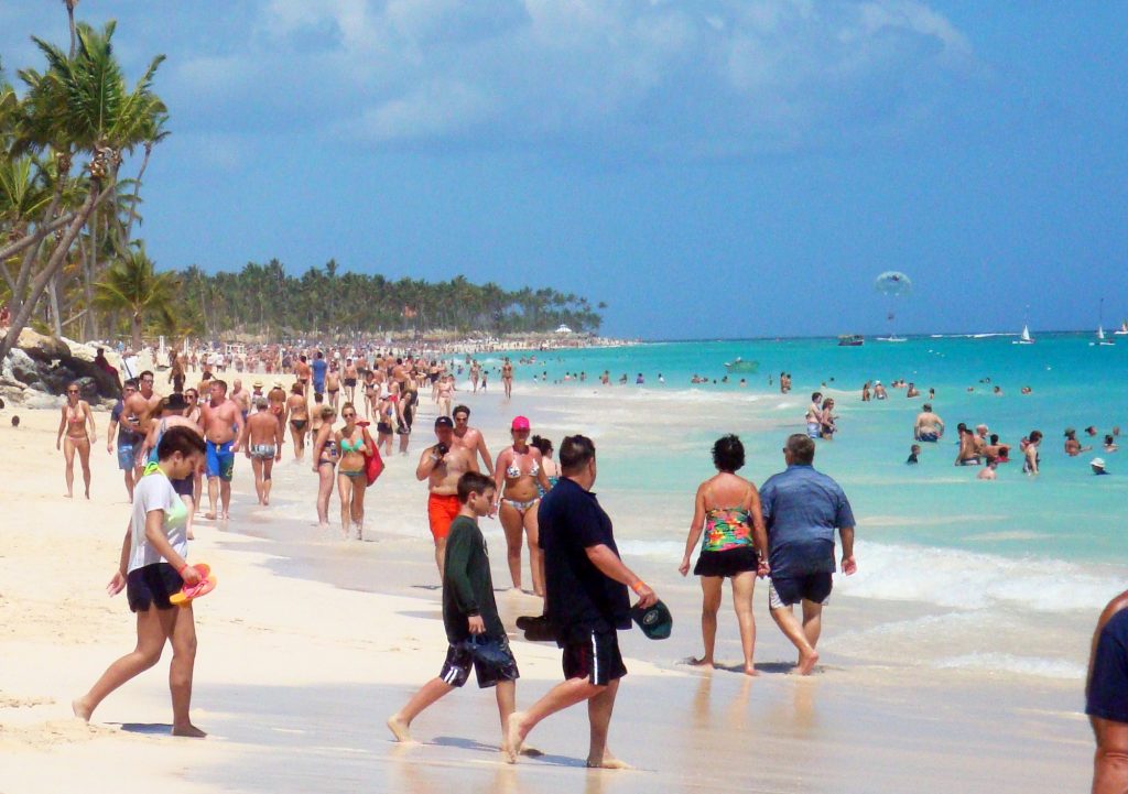 Dépenses quotidiennes moyennes des touristes en République Dominicaine : baisse à 164 dollars par jour