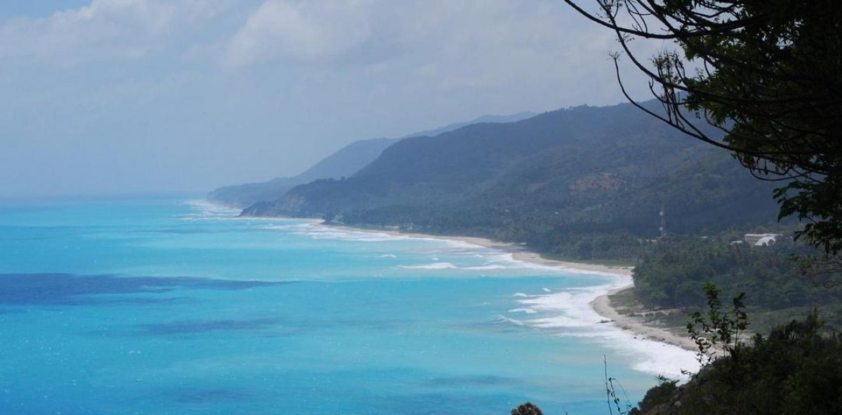 Les côtes présentent des restrictions maritimes discontinu pour le COE.