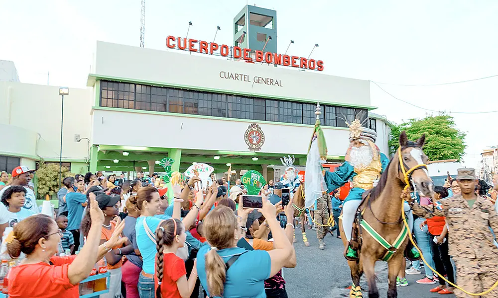 Les pompiers invitent les familles à participer à la parade annuelle du Jour des Rois