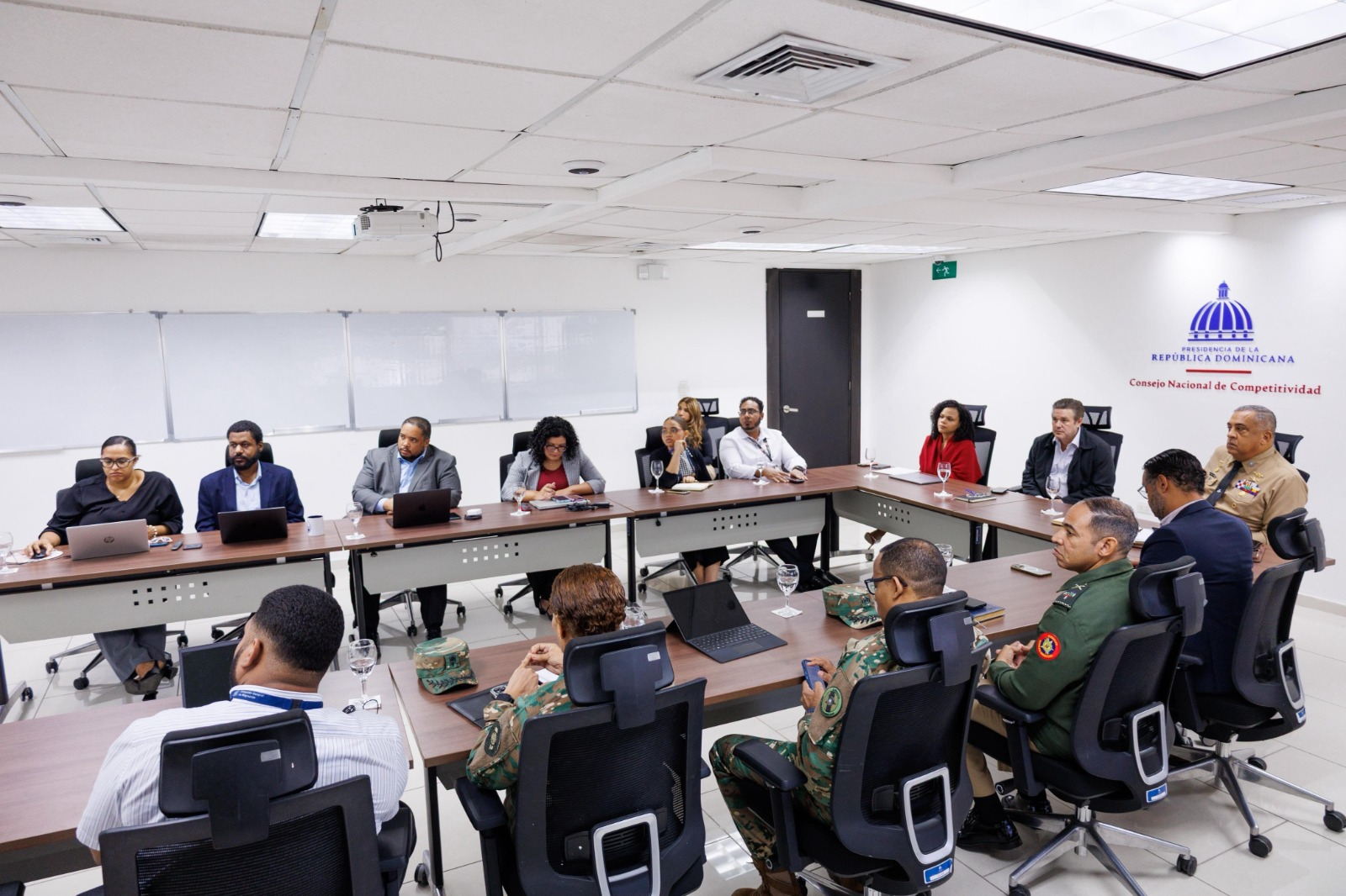 Migration : le nouveau système numérique pour les permis de sortie des mineurs en France