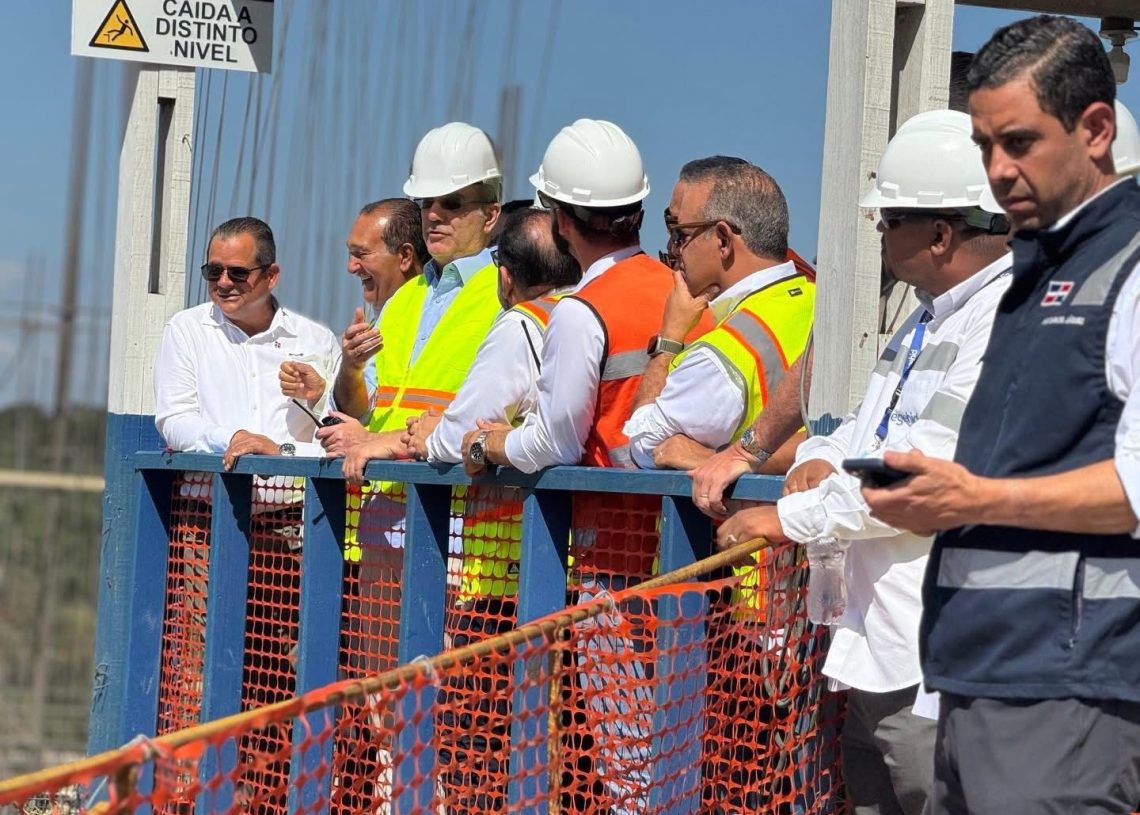 Abinader lance la deuxième projection du fleuve Guayubín à la barrage de Boca de los Ríos