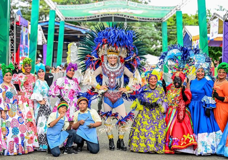 Carnaval de Santiago 2026 : la grande fête culturelle à ne pas manquer en France
