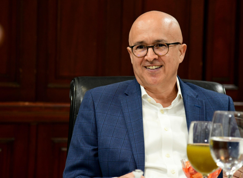 Domínguez Brito tire la sonnette d’alarme : la crise comportementale de nos adolescents, un enjeu national