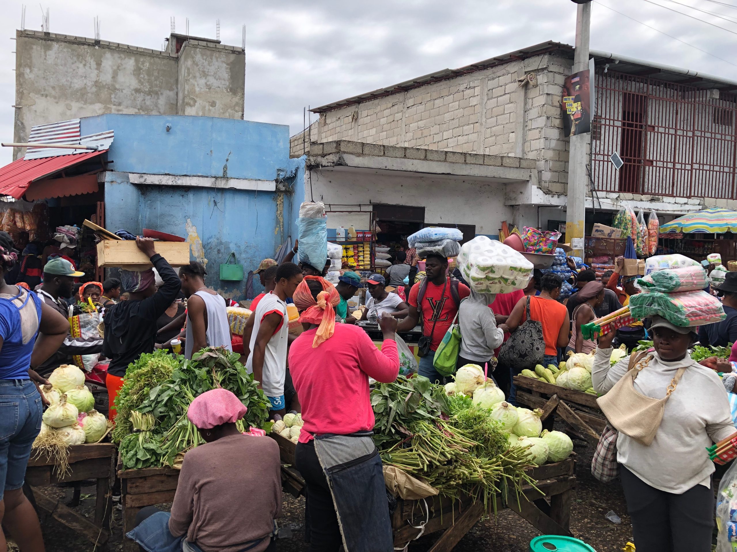 Des dizaines de Haïtiens dépendent des groupes d’épargne pour accéder au crédit face à l’absence de prêts bancaires