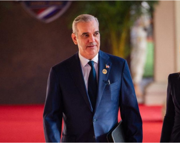 Abinader évoque la situation en Haïti avec Trump lors du Sommet Shield of the Americas