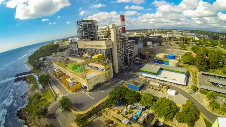 Consortium dirigé par BlackRock prêt à racheter AES, acteur majeur du secteur de l’énergie en République Dominicaine