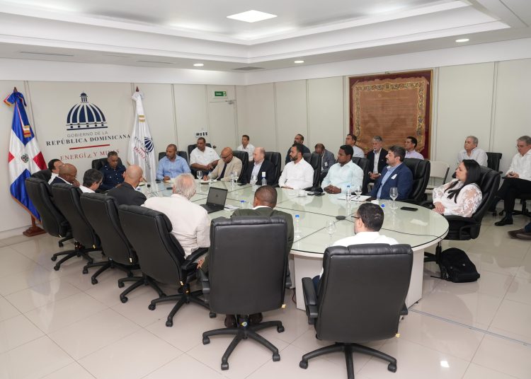 Crise au Moyen-Orient : le gouvernement alerte sur les risques d’approvisionnement en carburant