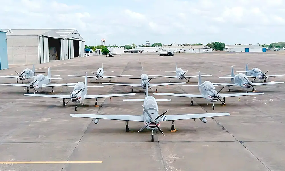 FARD déploie ses 10 premiers avions TP-75 Dulus assemblés en République Dominicaine
