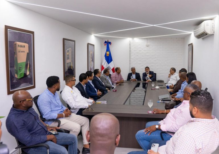 Les groupes commerciaux dominicains se réunissent pour dynamiser les exportations vers Haïti