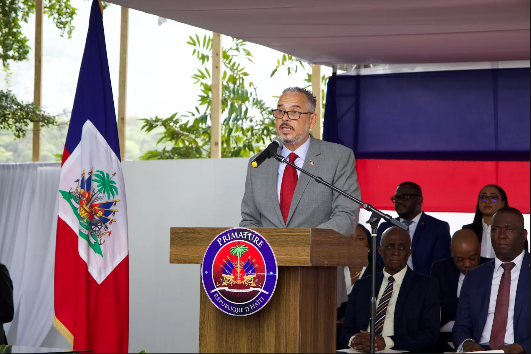 Premier ministre haïtien forme un nouveau gouvernement et lance un appel à sauver la nation