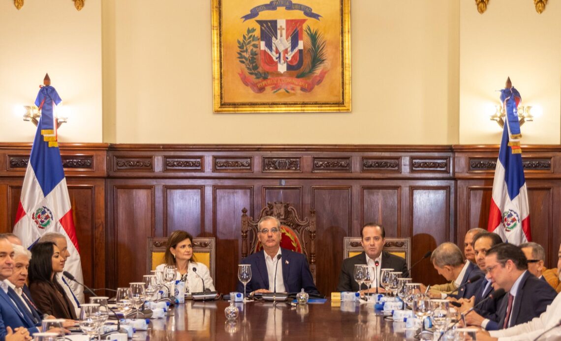 Révision par le gouvernement du progrès du Meta RD 2036 lors du Conseil des ministres