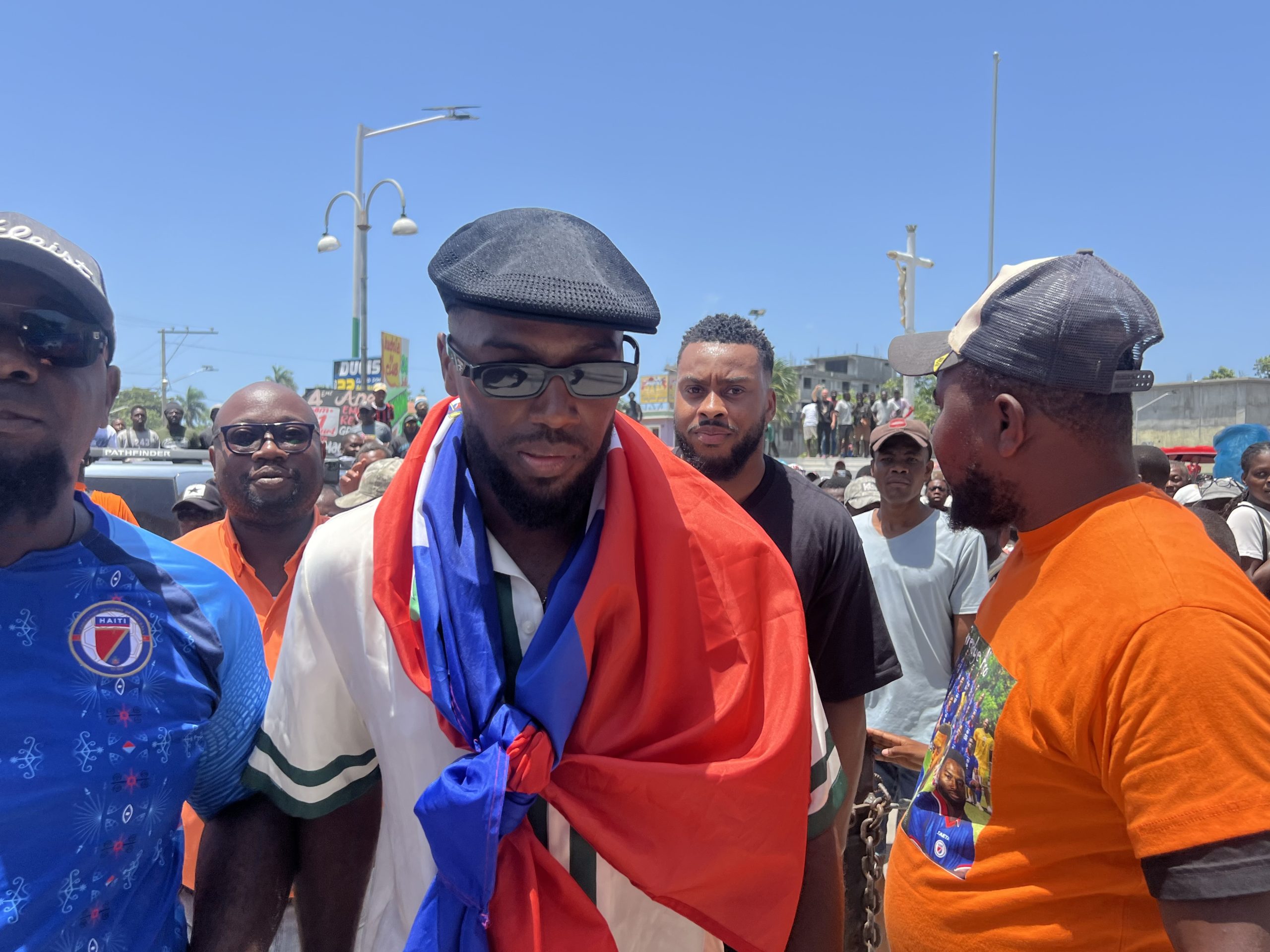 Les Grenadiers accueillis en héros par des milliers de supporters dans le sud d’Haïti