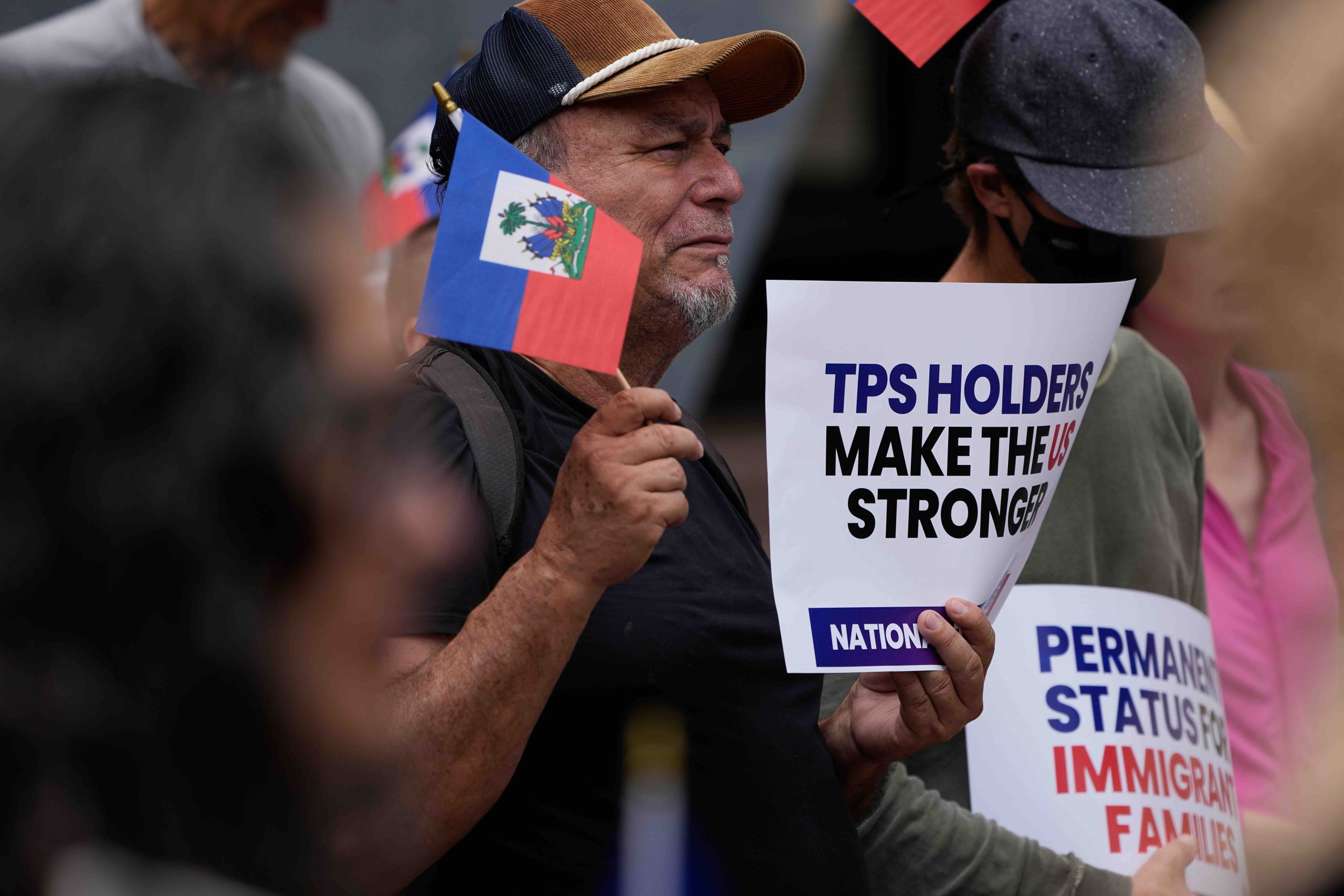Ordonnance provisoire prolonge la validité des permis de travail TPS en Haïti jusqu'au 24 juillet, annonce l'USCIS | Actualités en Direct