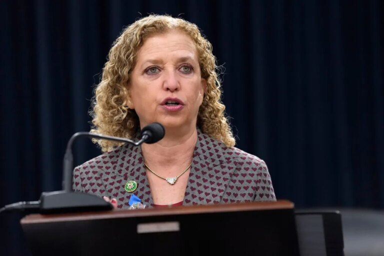 Wasserman Schultz remporte la nomination démocrate en Floride dans un district à forte population haïtienne