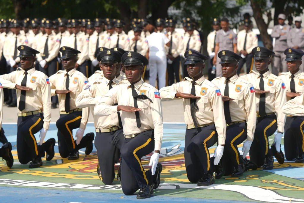 Haïti announces avoir formé la moitié des 4 000 policiers prévus pour renforcer la sécurité nationale