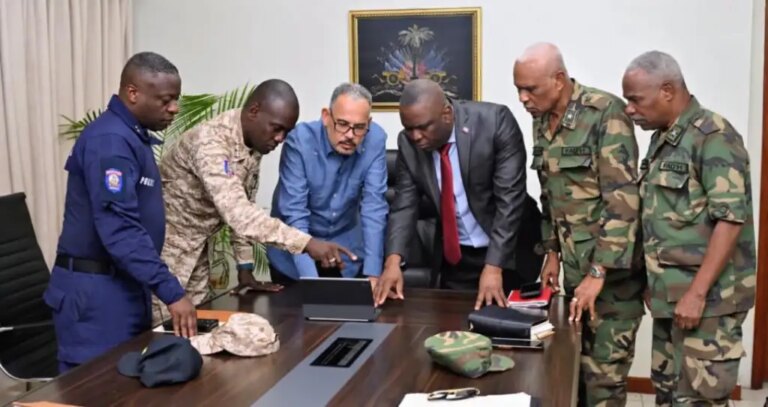 Bukele met en garde les gangs haïtiens face à l’enlèvement de soldats : "Nous pouvons aussi intervenir"