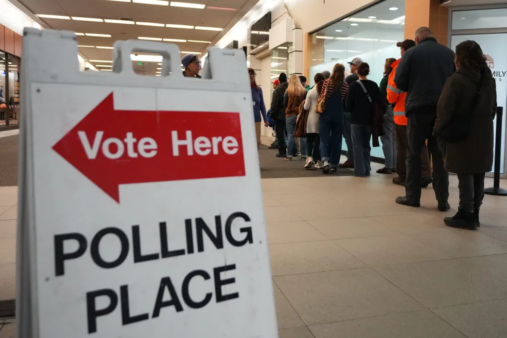Epicenter NYC lance un chatbot pour les élections via SMS et WhatsApp